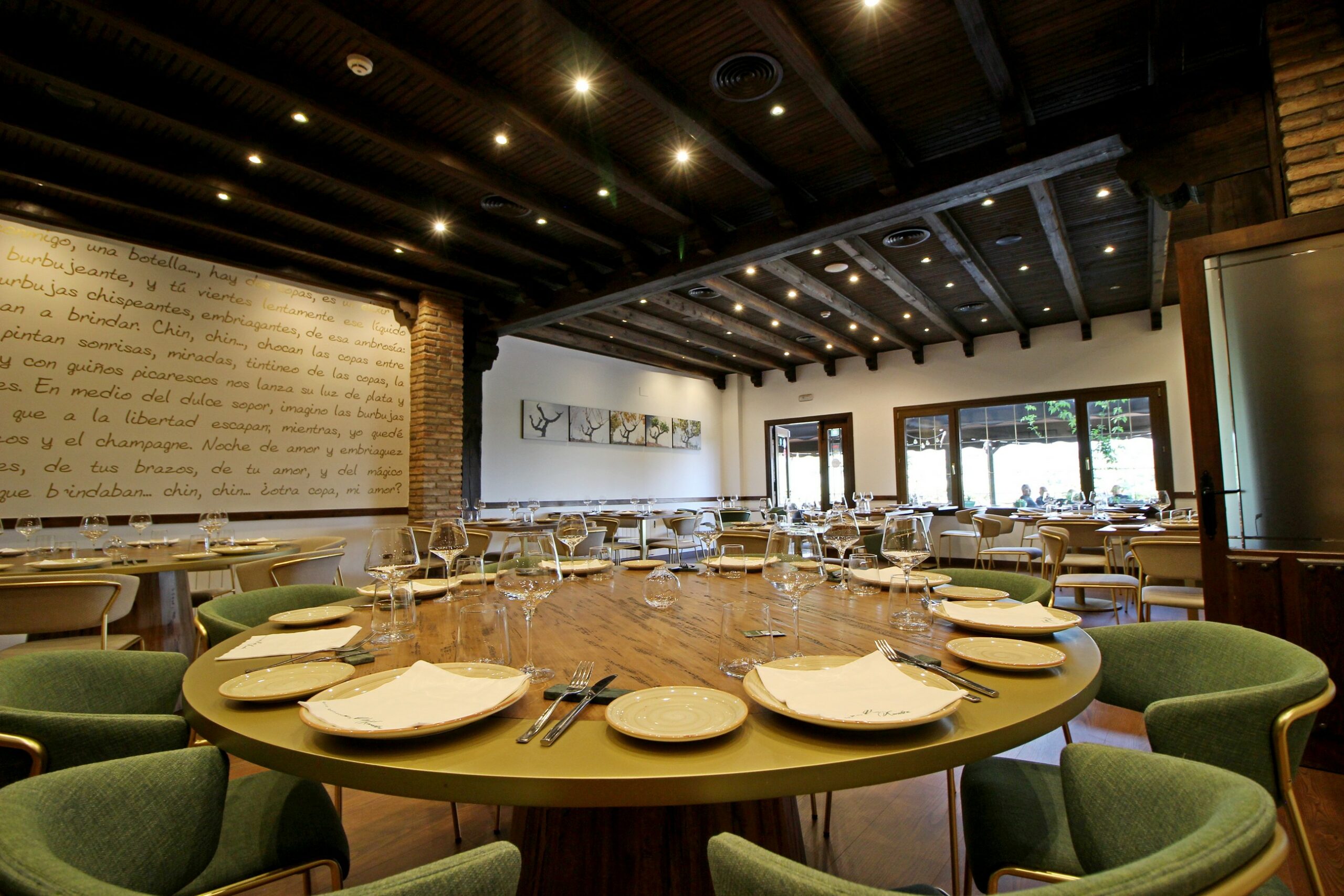 Bar-Restaurante-terraza-xarahiz-en-jaraiz-008-scaled.jpg