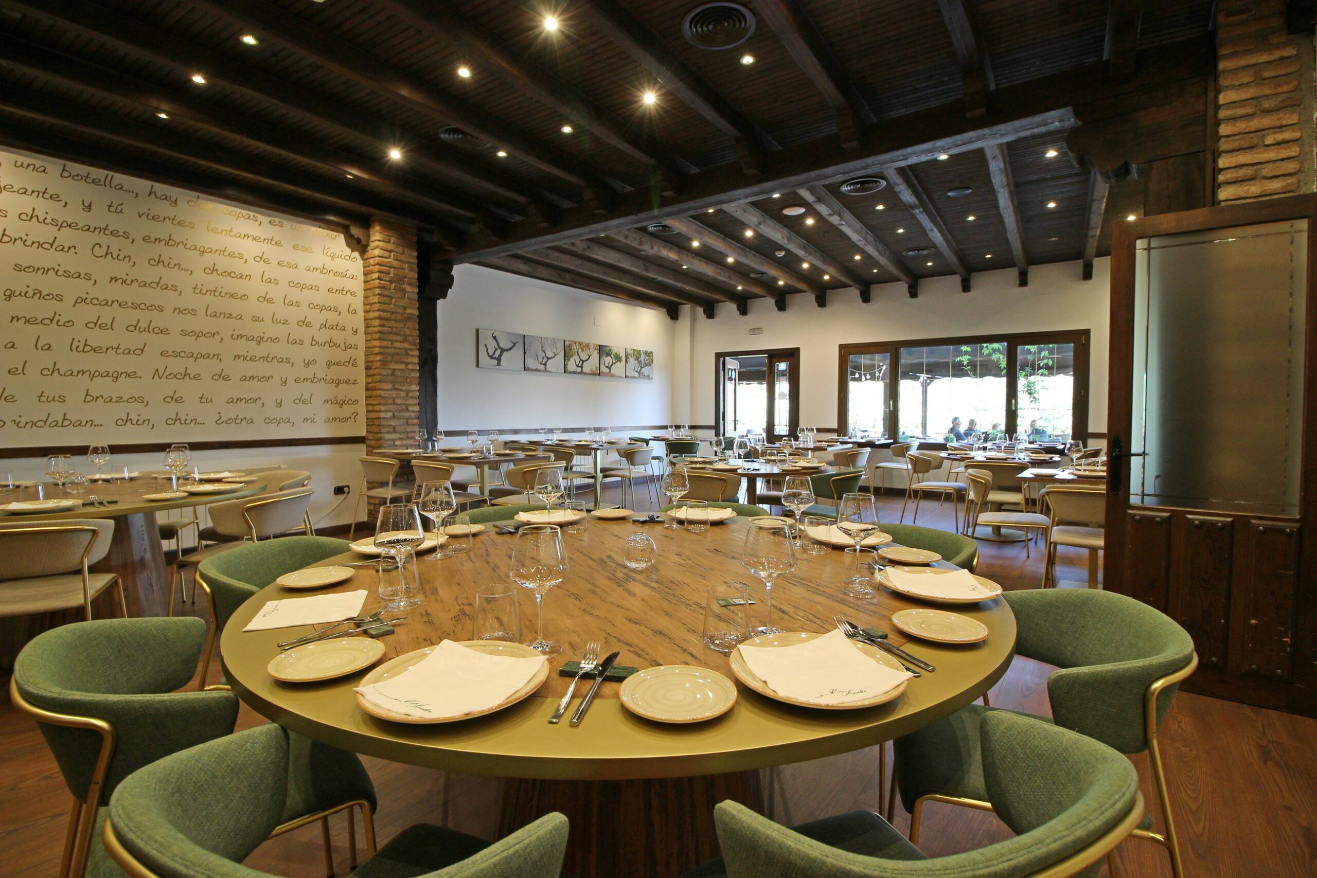 Bar-Restaurante-terraza-xarahiz-en-jaraiz-016-scaled.jpg